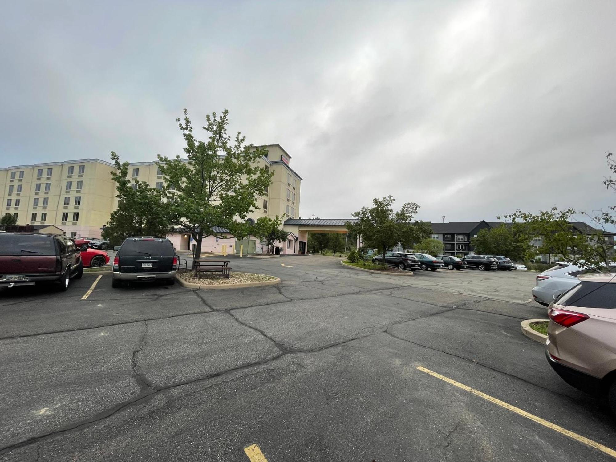 Airport Lodging Pittsburgh Airport Hotel Coraopolis Exterior photo